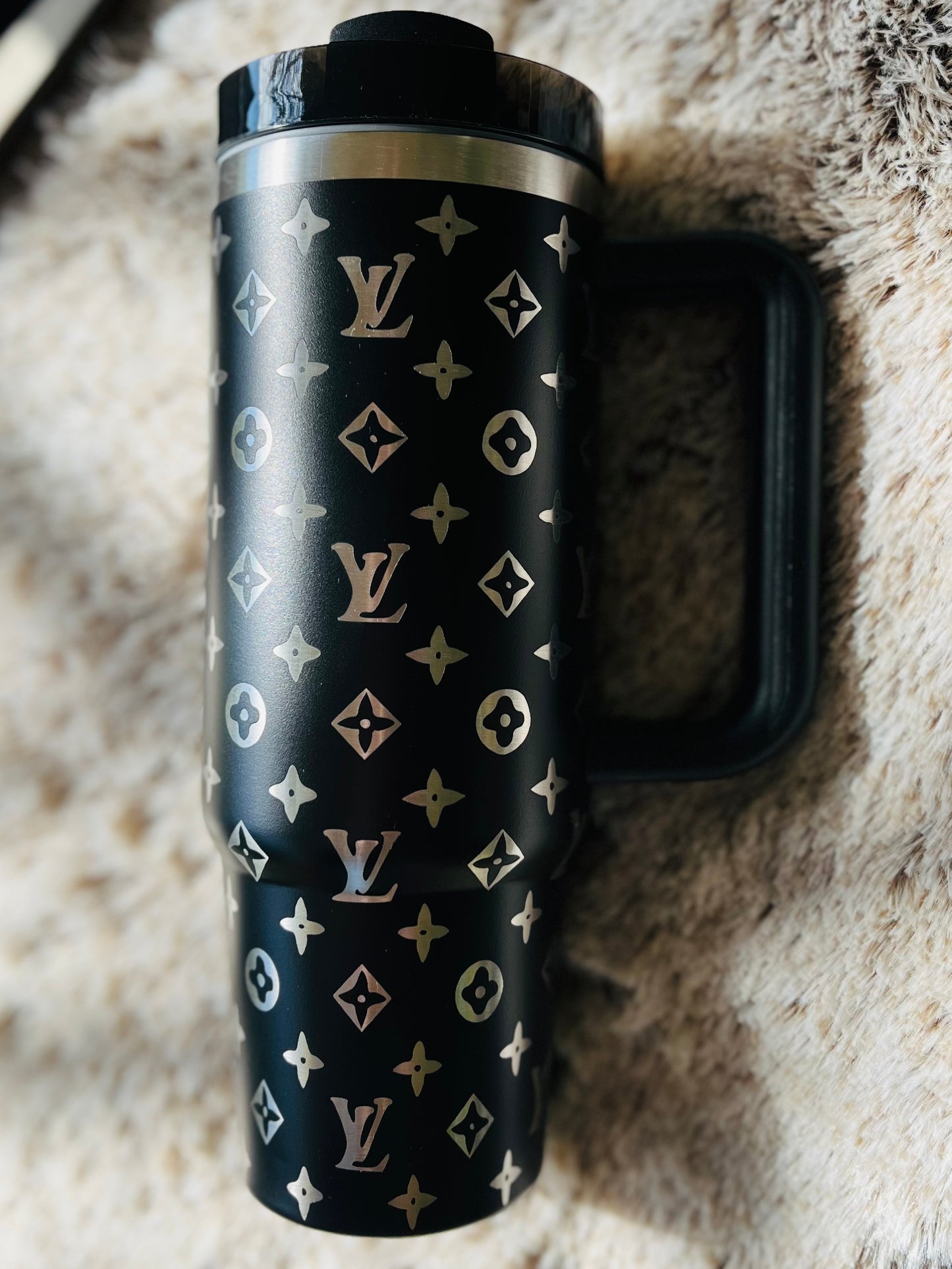 LV 40 oz Tumbler